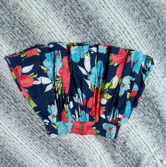🎆5 for$25🎆 Hollister floral skirt - Picture 2 of 4